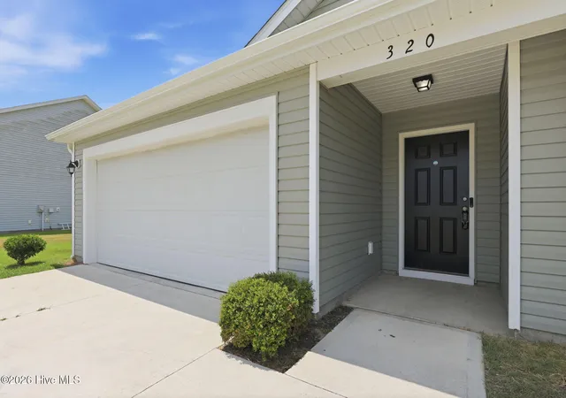 Photo 3 of Single family home for sale at 320 Adobe Ln, Jacksonville, NC 28546 | MLS# 100600370 | Listing updated on 2026-10-19