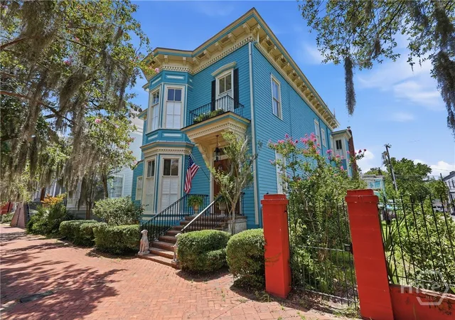 Photo 2 of Multi family home for sale at 207 E Gwinnett St, Savannah, GA 31401 | MLS# SA364324 | Listing updated on 2026-09-13