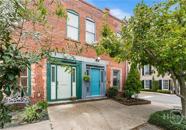 Photo 1 of Townhouse for sale at 501 Tattnall St, Savannah, GA 31401 | MLS# SA365896 | Listing updated on 2026-10-20