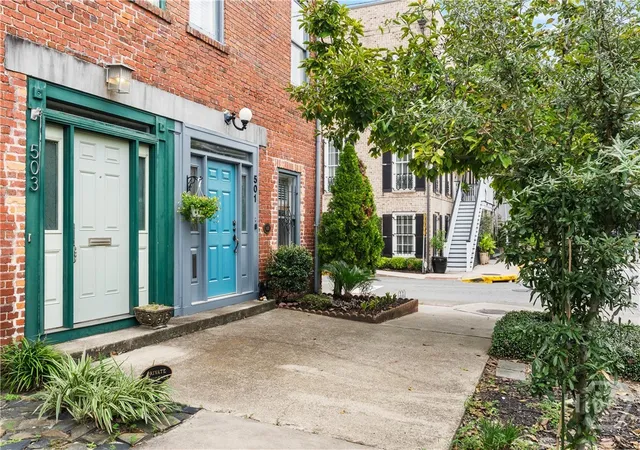 Photo 1 of Townhouse for sale at 501 Tattnall St, Savannah, GA 31401 | MLS# SA365896 | Listing updated on 2026-10-20