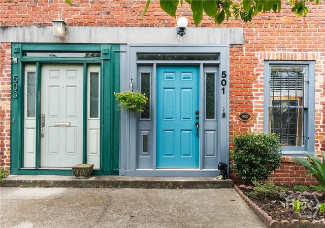 Photo 2 of Townhouse for sale at 501 Tattnall St, Savannah, GA 31401 | MLS# SA365896 | Listing updated on 2026-10-20
