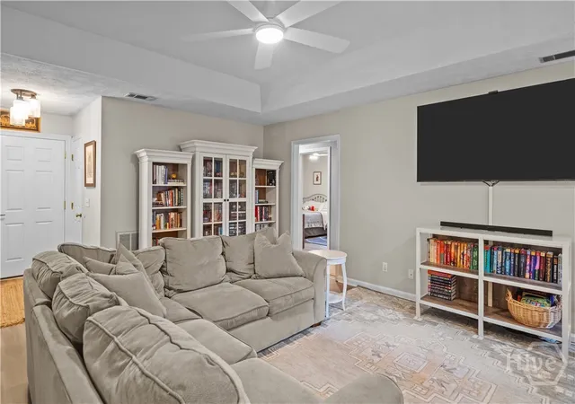 Photo 4 of Single family home for sale at 8 Bristlecone Ct, Savannah, GA 31419 | MLS# SA364452 | Listing updated on 2026-09-11