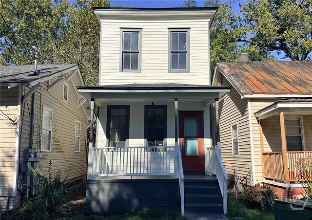 Photo 1 of Single family home for sale at 1707 Le Grand St, Savannah, GA 31401 | MLS# SA366797 | Listing updated on 2026-10-20