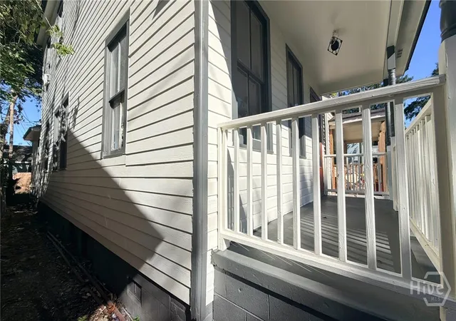 Photo 2 of Single family home for sale at 1707 Le Grand St, Savannah, GA 31401 | MLS# SA366797 | Listing updated on 2026-10-20