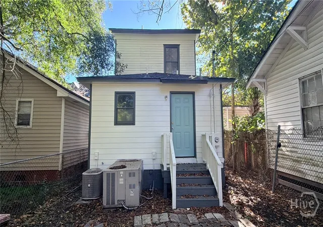 Photo 3 of Single family home for sale at 1707 Le Grand St, Savannah, GA 31401 | MLS# SA366797 | Listing updated on 2026-10-20