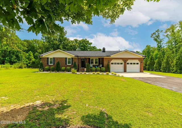 Photo 1 of Single family home for sale at 2331 Twin Acres Rd, Clayton, NC 27520 | MLS# 100602781 | Listing updated on 2026-09-13