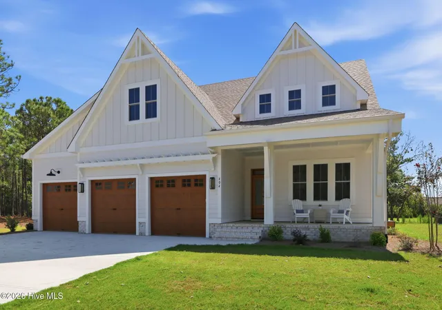 Photo 1 of Single family home for sale at 404 Summer Duck Dr, Beaufort, NC 28516 | MLS# 100542958 | Listing updated on 2026-09-14