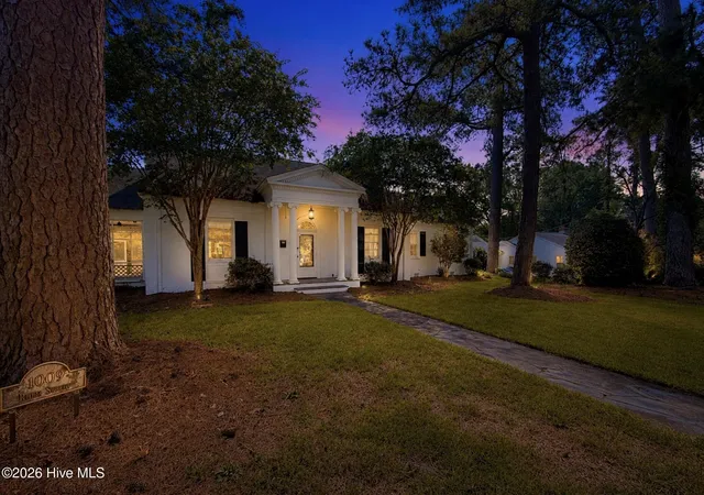 Photo 3 of Single family home for sale at 1009 Rhem St, Kinston, NC 28501 | MLS# 100600532 | Listing updated on 2026-09-03