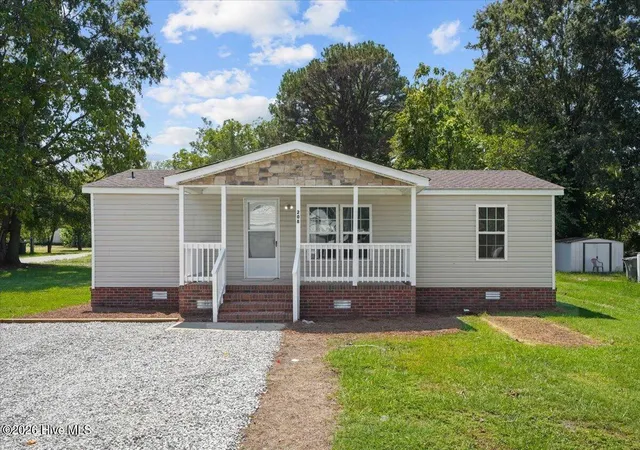 Photo 1 of Single family home for sale at 208 E Boundary St, La Grange, NC 28551 | MLS# 100601925 | Listing updated on 2026-09-07