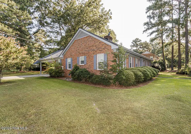 Photo 2 of Single family home for sale at 218 Forest Hills Rd NW, Wilson, NC 27896 | MLS# 100600770 | Listing updated on 2026-09-02