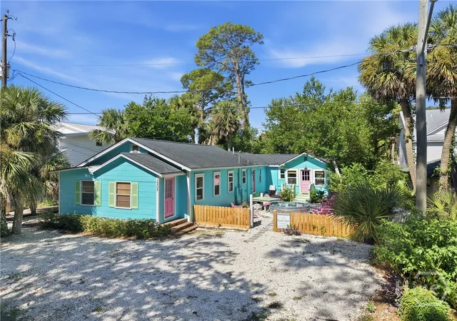 Photo 1 of Single family home for sale at 1205 Lovell Ave, Tybee Island, GA 31328 | MLS# SA363780 | Listing updated on 2026-09-05
