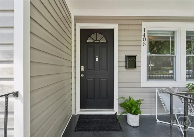 Photo 4 of Single family home for sale at 1406 E 34th Street, Savannah, GA 31404 | MLS# SA360925 | Listing updated on 2026-09-02