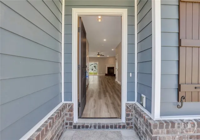 Photo 3 of Single family home for sale at 170 Hanover Pl, Richmond Hill, GA 31324 | MLS# SA357203 | Listing updated on 2026-09-03
