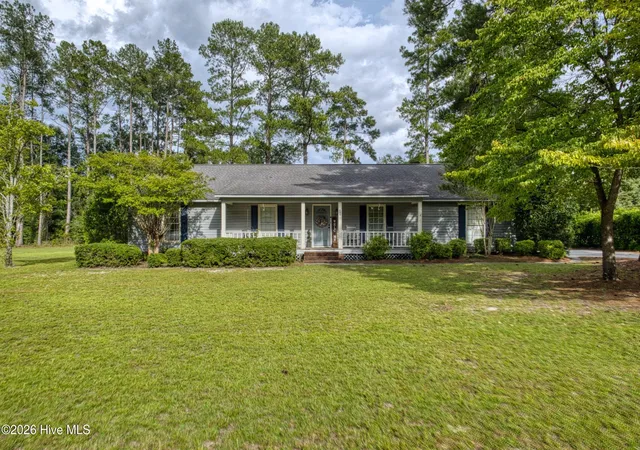 Photo 1 of Single family home for sale at 152 Walnut St, Barnwell, SC 29812 | MLS# 100603347 | Listing updated on 2026-10-15
