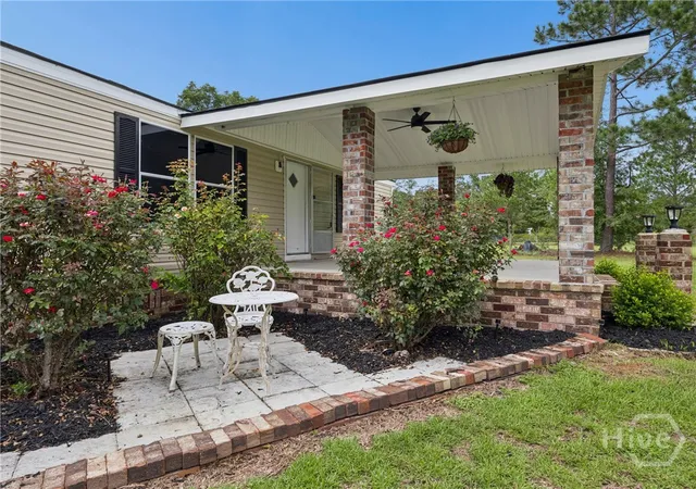 Photo 3 of Manufactured home for sale at 230 Revis Blocker Rd Ne, Glennville, GA 30427 | MLS# SA364121 | Listing updated on 2026-09-09