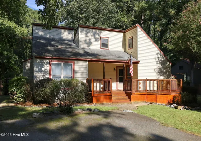 Photo 1 of Single family home for sale at 814 River Hl Dr, Greenville, NC 27858 | MLS# 100603366 | Listing updated on 2026-09-21