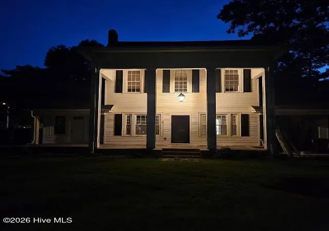 Photo 1 of Single family home for sale at 107 N Broad St, Roseboro, NC 28382 | MLS# 100601911 | Listing updated on 2026-09-19