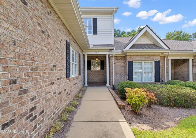 Photo 2 of Townhouse for sale at 230 Lake Park Cir, Smithfield, NC 27577 | MLS# 100602928 | Listing updated on 2026-09-11