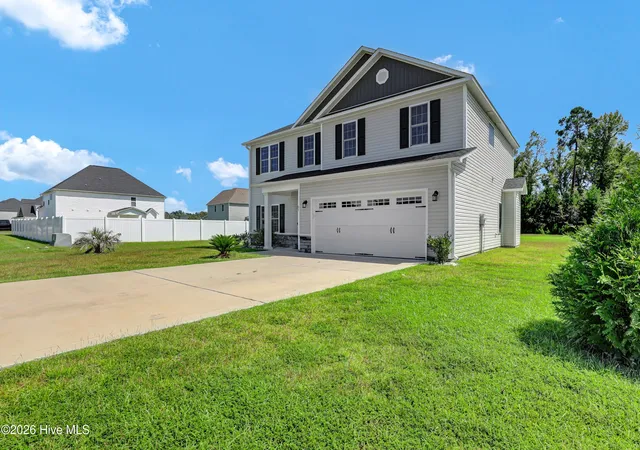 Photo 3 of Single family home for sale at 51 W Broughton Ln, Rocky Point, NC 28457 | MLS# 100598426 | Listing updated on 2026-10-08