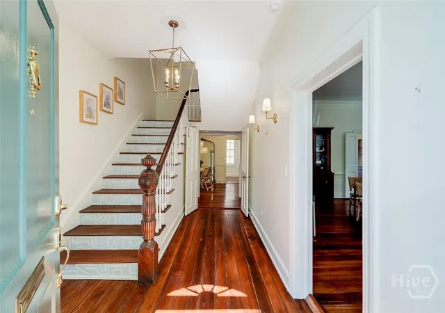 Photo 4 of Single family home for sale at 424 E President St, Savannah, GA 31401 | MLS# SA352624 | Listing updated on 2026-10-19