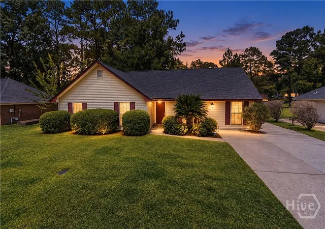 Photo 1 of Single family home for sale at 8 Bitterroot Ln, Savannah, GA 31419 | MLS# SA359983 | Listing updated on 2026-10-11
