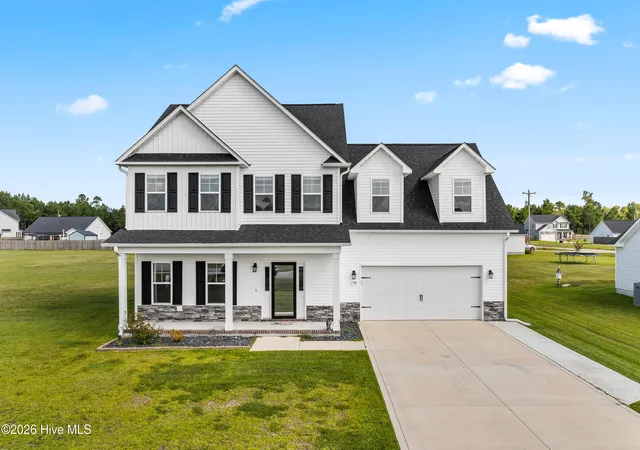 Single family home for sale at 158 Uzzell Rd, Hubert, NC 28539 | MLS# 100603172