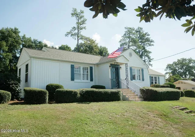 Photo 2 of Single family home for sale at 201 E Arlington Hts, North Augusta, SC 29841 | MLS# 100603261 | Listing updated on 2026-09-14