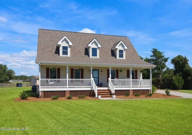 Photo 1 of Single family home for sale at 105 Franklin Ct, Swansboro, NC 28584 | MLS# 100602994 | Listing updated on 2026-09-14