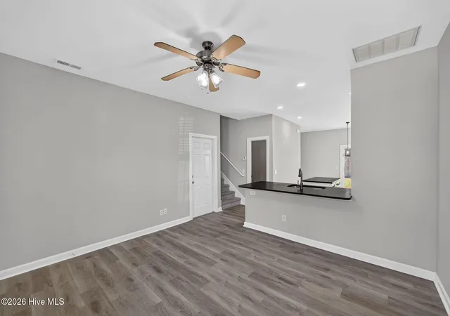 Photo 4 of Single family home for sale at 1022 Lake Norman Ln, Leland, NC 28451 | MLS# 100610479 | Listing updated on 2026-10-28