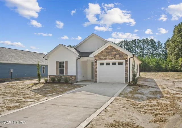 Photo 3 of Single family home for sale at 312 E Howard St, Roseboro, NC 28382 | MLS# 100600975 | Listing updated on 2026-09-12