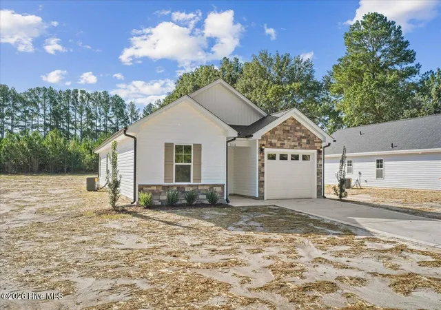 Photo 3 of Single family home for sale at 312 E Howard St, Roseboro, NC 28382 | MLS# 100600975 | Listing updated on 2026-09-12