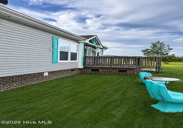 Photo 2 of Manufactured home for sale at 7537 Burney Rd, White Oak, NC 28399 | MLS# 100600956 | Listing updated on 2026-09-09