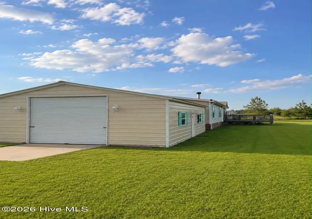 Photo 3 of Manufactured home for sale at 7537 Burney Rd, White Oak, NC 28399 | MLS# 100600956 | Listing updated on 2026-10-19
