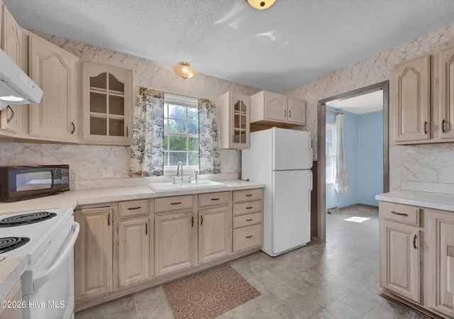 Photo 4 of Single family home for sale at 218 Spartan Rd, Wilmington, NC 28405 | MLS# 100601203 | Listing updated on 2026-09-17