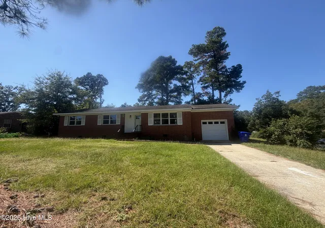 Photo 2 of Single family home for sale at 1013 Glenlea Dr, Wilmington, NC 28405 | MLS# 100607150 | Listing updated on 2026-10-29