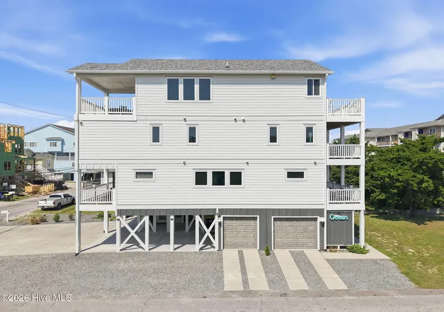 Photo 3 of Single family home for sale at 500 Canal Dr, Carolina Beach, NC 28428 | MLS# 100602479 | Listing updated on 2026-09-18