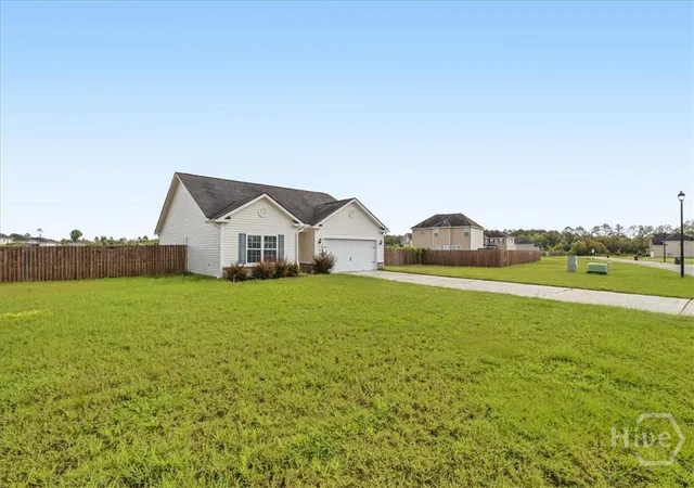 Photo 3 of Single family home for sale at 61 Bobwhite Trl Ne, Ludowici, GA 31316 | MLS# SA364348 | Listing updated on 2026-09-10