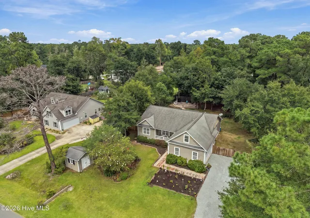 Photo 3 of Single family home for sale at 306 Kemper Rd, Hampstead, NC 28443 | MLS# 100603572 | Listing updated on 2026-09-15