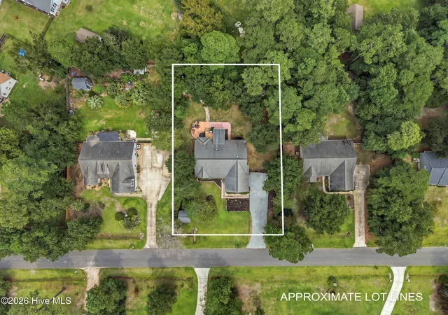 Photo 4 of Single family home for sale at 306 Kemper Rd, Hampstead, NC 28443 | MLS# 100603572 | Listing updated on 2026-09-15