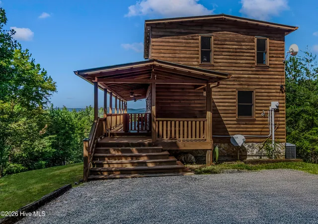 Photo 3 of Single family home for sale at 20 Locust Pointe Trl, Murphy, NC 28906 | MLS# 100599283 | Listing updated on 2026-10-01