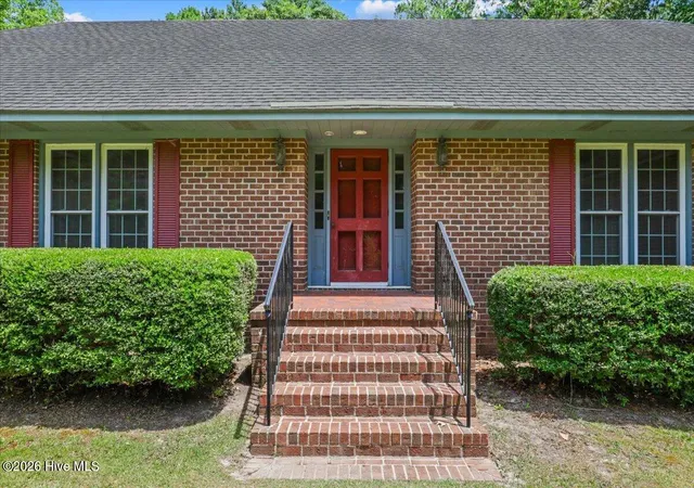 Photo 4 of Single family home for sale at 1013 Arrowhead Dr, Snow Hill, NC 28580 | MLS# 100600438 | Listing updated on 2026-09-25