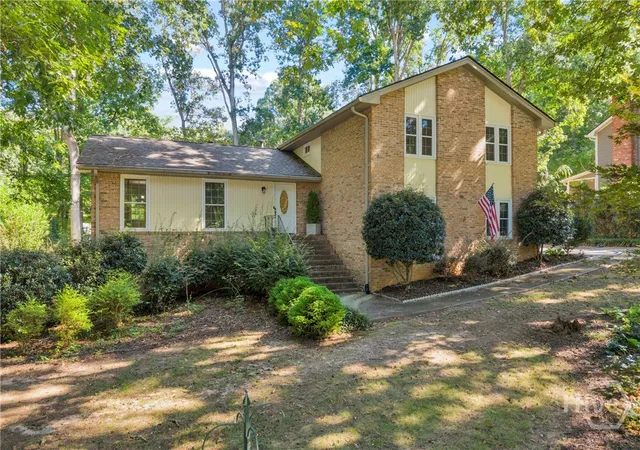 Photo 3 of Single family home for sale at 832 Sweet Briar Ln Se, Conyers, GA 30094 | MLS# CL364161 | Listing updated on 2026-09-15