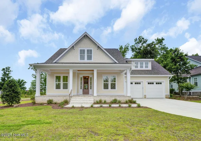 Photo 3 of Single family home for sale at 324 Grayhawk Cir, Wilmington, NC 28411 | MLS# 100574124 | Listing updated on 2026-09-14