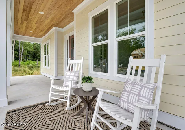 Photo 4 of Single family home for sale at 324 Grayhawk Cir, Wilmington, NC 28411 | MLS# 100574124 | Listing updated on 2026-09-14