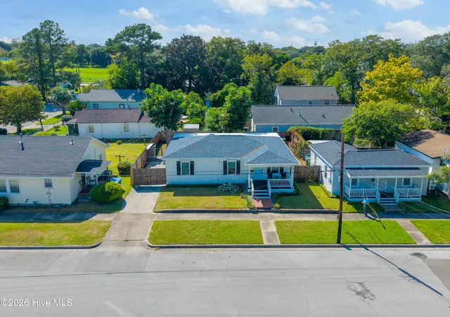 Photo 4 of Single family home for sale at 312 S 14th Street, Wilmington, NC 28401 | MLS# 100602817 | Listing updated on 2026-09-16
