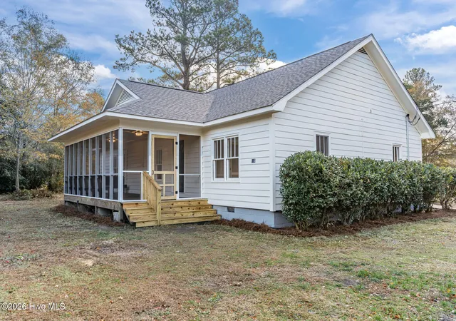 Photo 1 of Single family home for sale at 110 Carolina Ave, Leland, NC 28451 | MLS# 100568722 | Listing updated on 2026-09-10