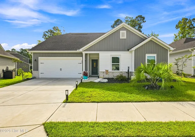 Photo 1 of Single family home for sale at 605 Blackthorne Cir Nw, Calabash, NC 28467 | MLS# 100601898 | Listing updated on 2026-09-08