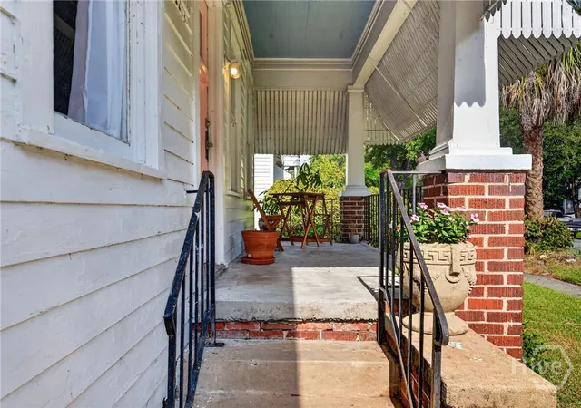 Photo 4 of Single family home for sale at 825 E 34th Street, Savannah, GA 31401 | MLS# SA363575 | Listing updated on 2026-09-09