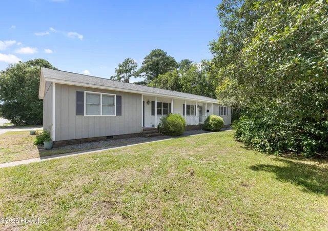 Photo 2 of Multi family home for sale at 2550 Chestnut St, Wilmington, NC 28405 | MLS# 100599384 | Listing updated on 2026-09-11