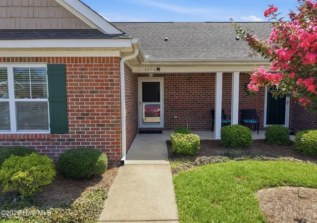 Photo 3 of Townhouse for sale at 1074 Bridgeport Way, Leland, NC 28451 | MLS# 100601595 | Listing updated on 2026-09-18